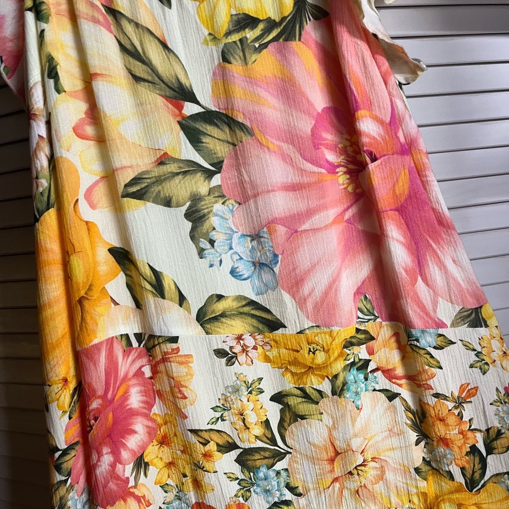 FARM Rio Cream Floral Mini Dress with Pink and Yellow Blooms - Picture 4 of 10